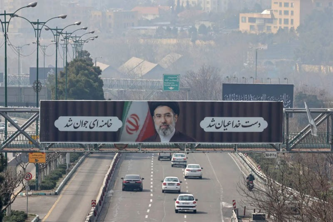 ඉරාන අරගලකරුවන් තිදෙනකුට මරණ දඬුවම  